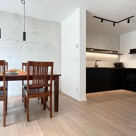 Deine Ruhe Oase Mit Waldblick بيت للعطل