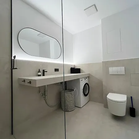 Deine Ruhe Oase Mit Waldblick