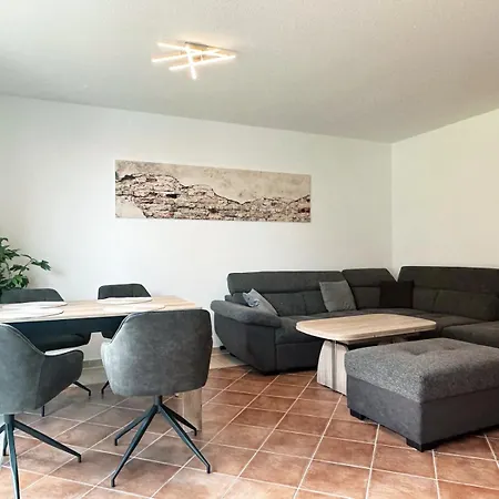 Deine Ruhe Oase Mit Waldblick بيت للعطل *